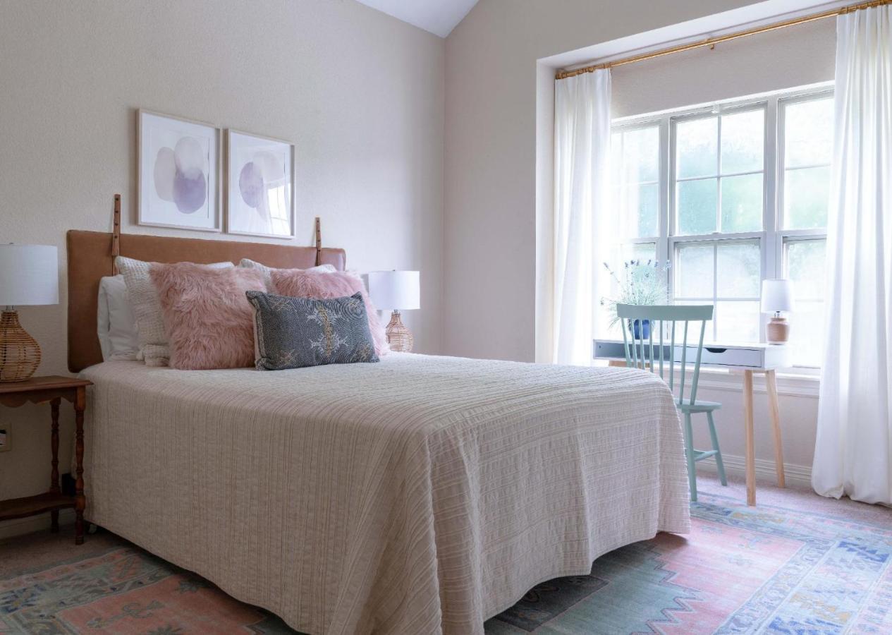 Cottage Getaway - Quiet Cottage Charm Near U Of A Fayetteville Dış mekan fotoğraf